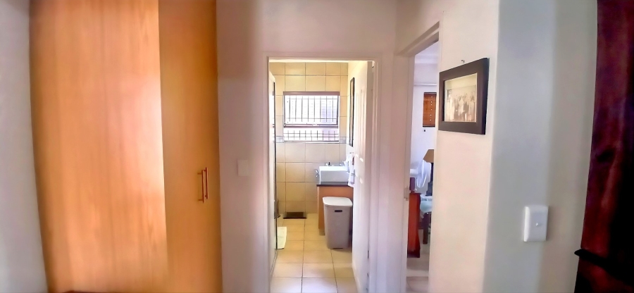 1 Bedroom Property for Sale in Langenhovenpark Free State